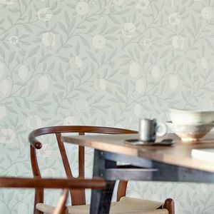 moderne Tapete / Blumenmuster / Stoffoptik / grau