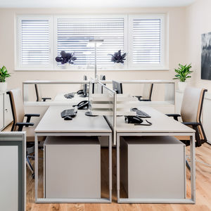 Schreibtisch für Open Space