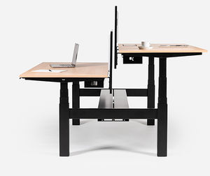 Schreibtisch für Open Space
