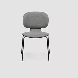 moderner Stuhl 1
