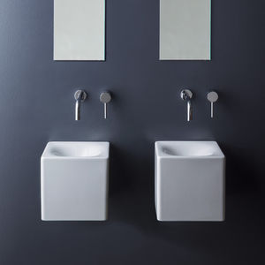 Wand-Waschbecken