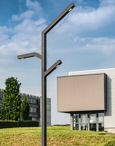 Straßenlaterne / modern / Aluminium / Glas