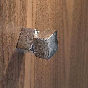 klassischer Möbelknopf