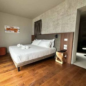 modernes Hotelzimmer 1