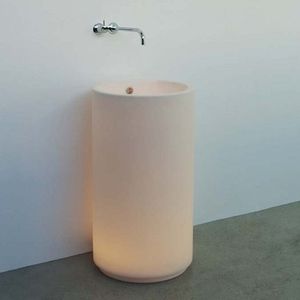 bodenstehendes Waschbecken 1