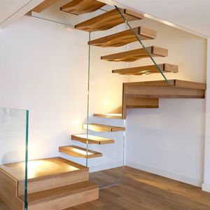 halbgewendelte Treppe 1