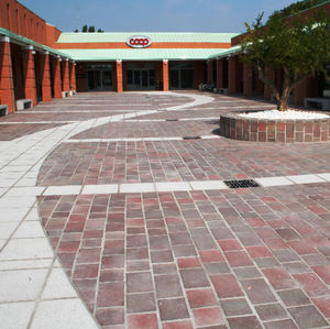 Betonplattenbelag 1