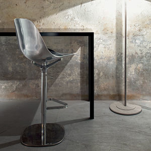 moderner Barhocker 1