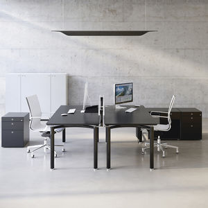 Schreibtisch für Open Space