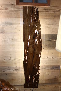 Moderner Esstisch / Holz / aus Harz / mit Fußgestell aus Holz - SAHARA