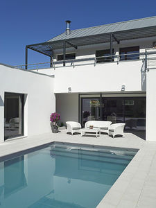 Überlaufschwimmbecken 1