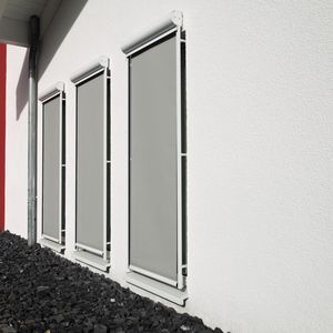 Stoffrollos / Außenbereich / Objektmöbel / motorisiert