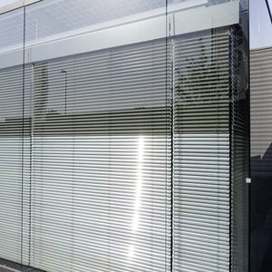 Jalousie-Rollos / extrudiertes Aluminium / Stahl / Außenbereich