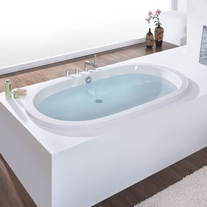 ovale Badewanne 1