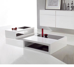 moderner Couchtisch