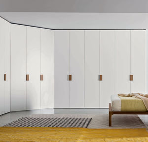 Eckkleiderschrank / modern / lackiertes Holz / hochglanzlackiertes Holz
