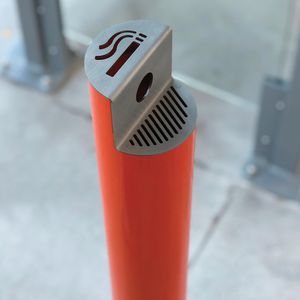 Sockel-Ascher / Edelstahl / Außenbereich / für öffentliche Bereiche