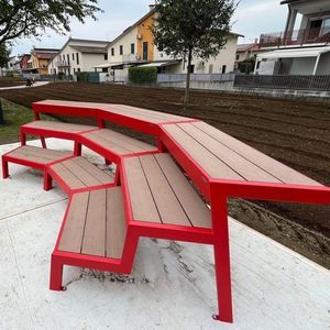 moderne Bank für den öffentlichen Raum