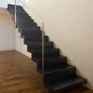 gerade Treppe 1