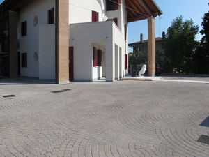 Naturstein-Pflasterstein 1