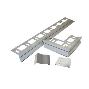 Regenrinne aus lackiertem Aluminium 1