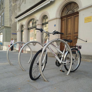 bodenstehender Fahrradständer
