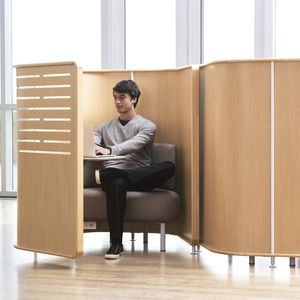 bodenstehende Bürotrennwand / Holz / modulierbarer