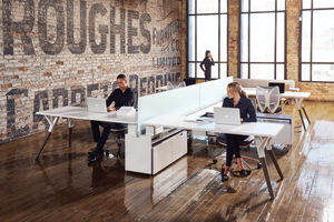 Schreibtisch für Open Space