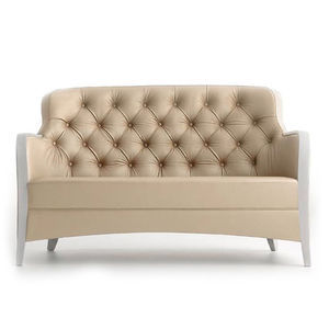 klassisches Sofa