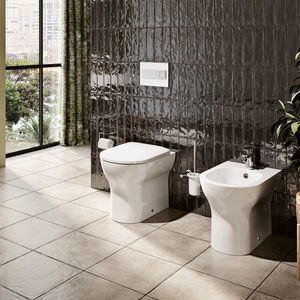 freistehendes WC 1