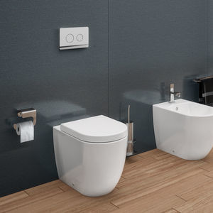 WC in Wandnähe 1