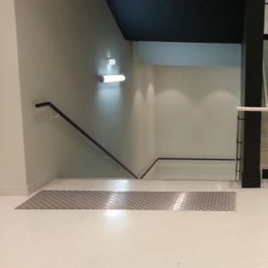 Taktiles Bodenleitsystem / Edelstahl