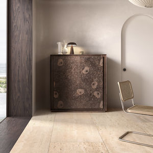 hohes Sideboard