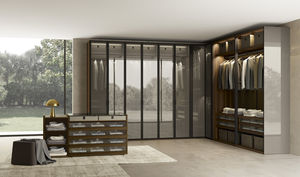 Begehbarer Kleiderschrank / Eck