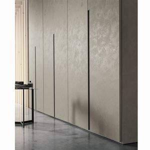 moderner Kleiderschrank