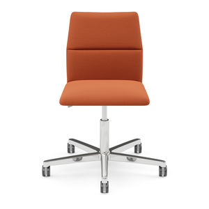 moderner Stuhl 1
