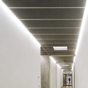 Abgehängte Decke / Aluminium / Stahl / Edelstahl / in Plattenform
