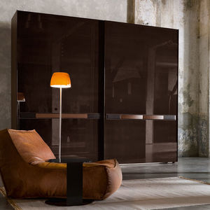 moderner Kleiderschrank 1