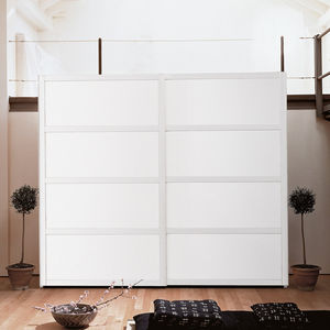 moderner Kleiderschrank 1