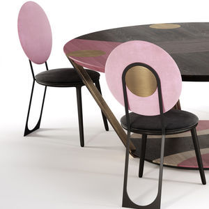 moderner Stuhl 1