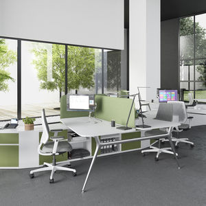 Schreibtisch für Open Space