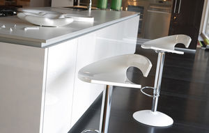 moderner Barhocker