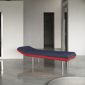 moderne Liege / Stahl / Stoff