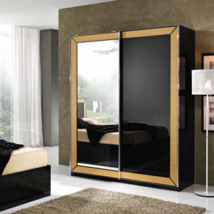 moderner Kleiderschrank 1