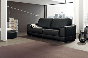 modernes Sofa / aus Polyesterfasern / 3 Plätze / schwarz