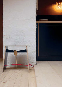 moderner Hocker 1