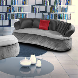 halbrundes Sofa