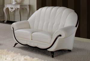 klassisches Sofa 1
