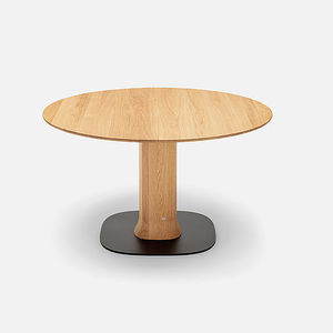 Design-Esstisch