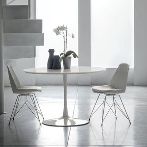 moderner Esstisch / lackiertes MDF / Hartglas / gestrichenes Metall